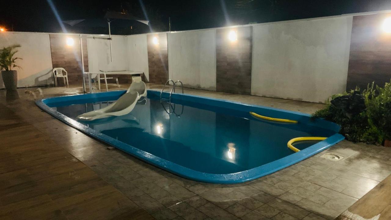Casa Com 2 Piscinas Holiday home Matinhos