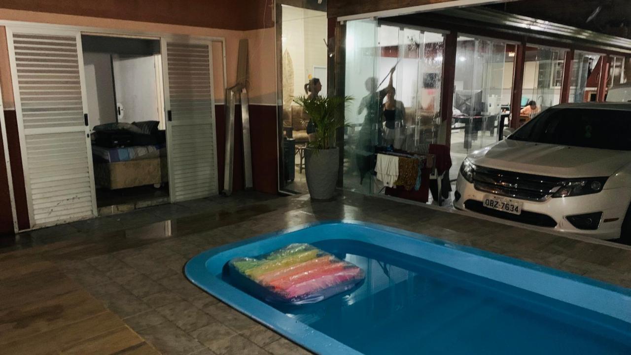 Casa Com 2 Piscinas * Matinhos