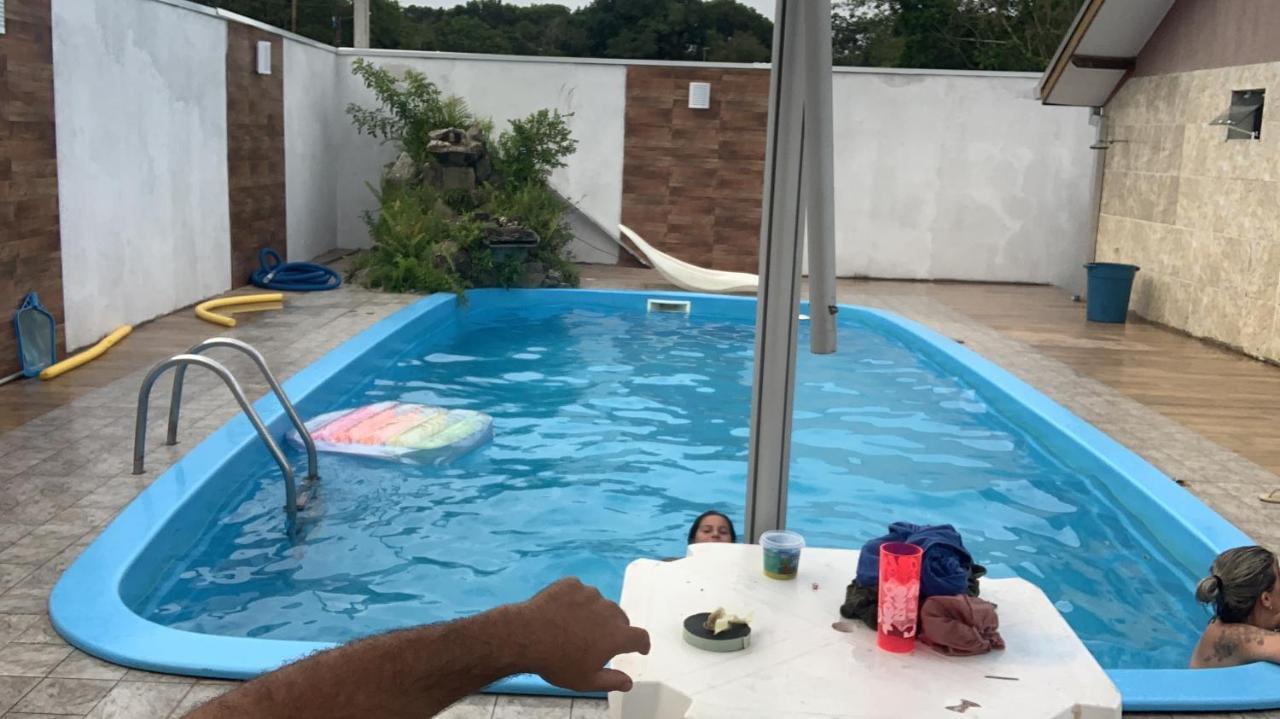 Casa Com 2 Piscinas Holiday home Matinhos