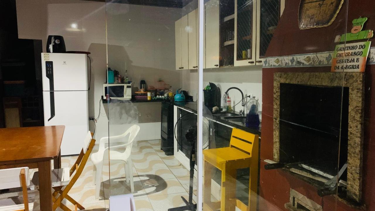 Casa Com 2 Piscinas Holiday home Matinhos